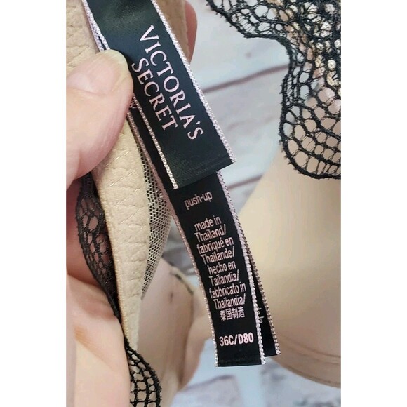 Victoria Secrets Bra 36C - Picture 9 of 13